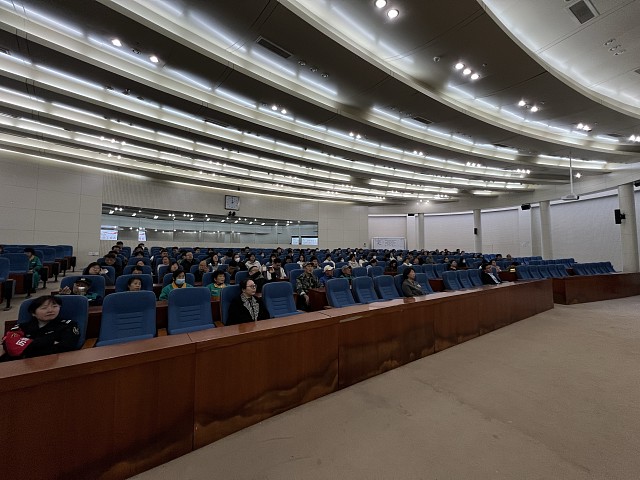 齐鲁工大彩石校区开展消防演练筑牢安全屏障 ——生物学部举办消防安全培训及应急演练活动